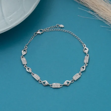 BarLeaf Fusion Bracelet B 103 on table