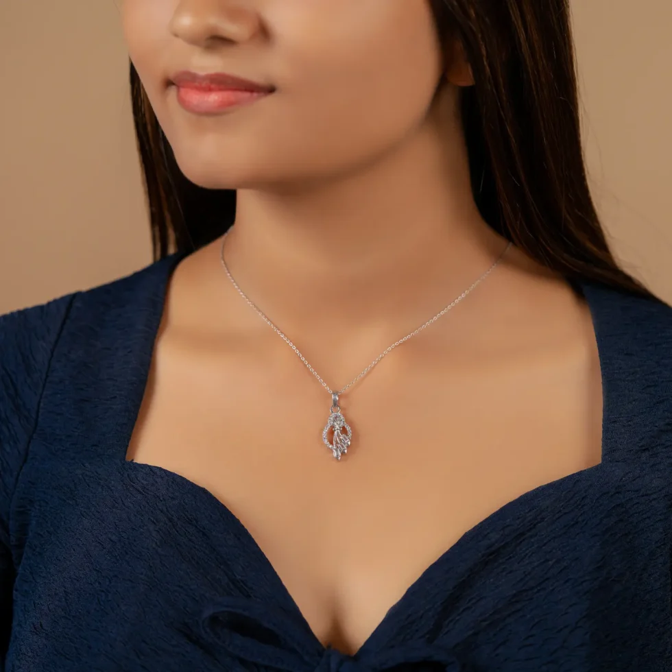 Butterfly Motif Round Pendant Necklace P53 with model