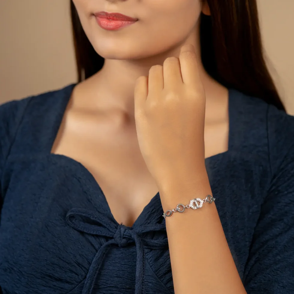 HexaFloral Charm Bracelet B 96 with mdoel