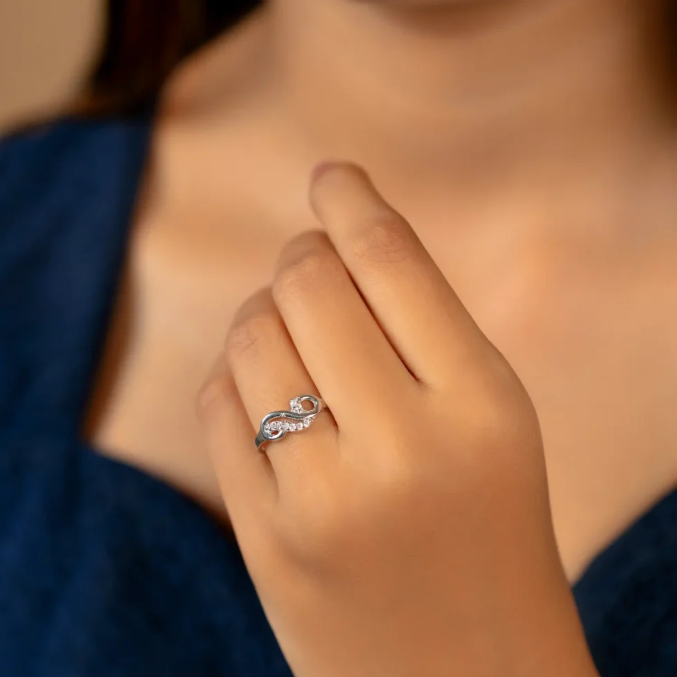 Infinity Lace Diamond Ring R155 with model