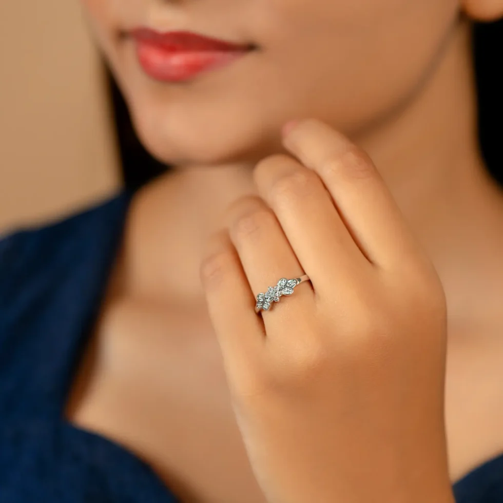 Ks diamond Ring R 17 with model