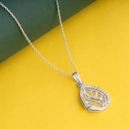 Leaf Illusion Diamond Pendant P51 on table