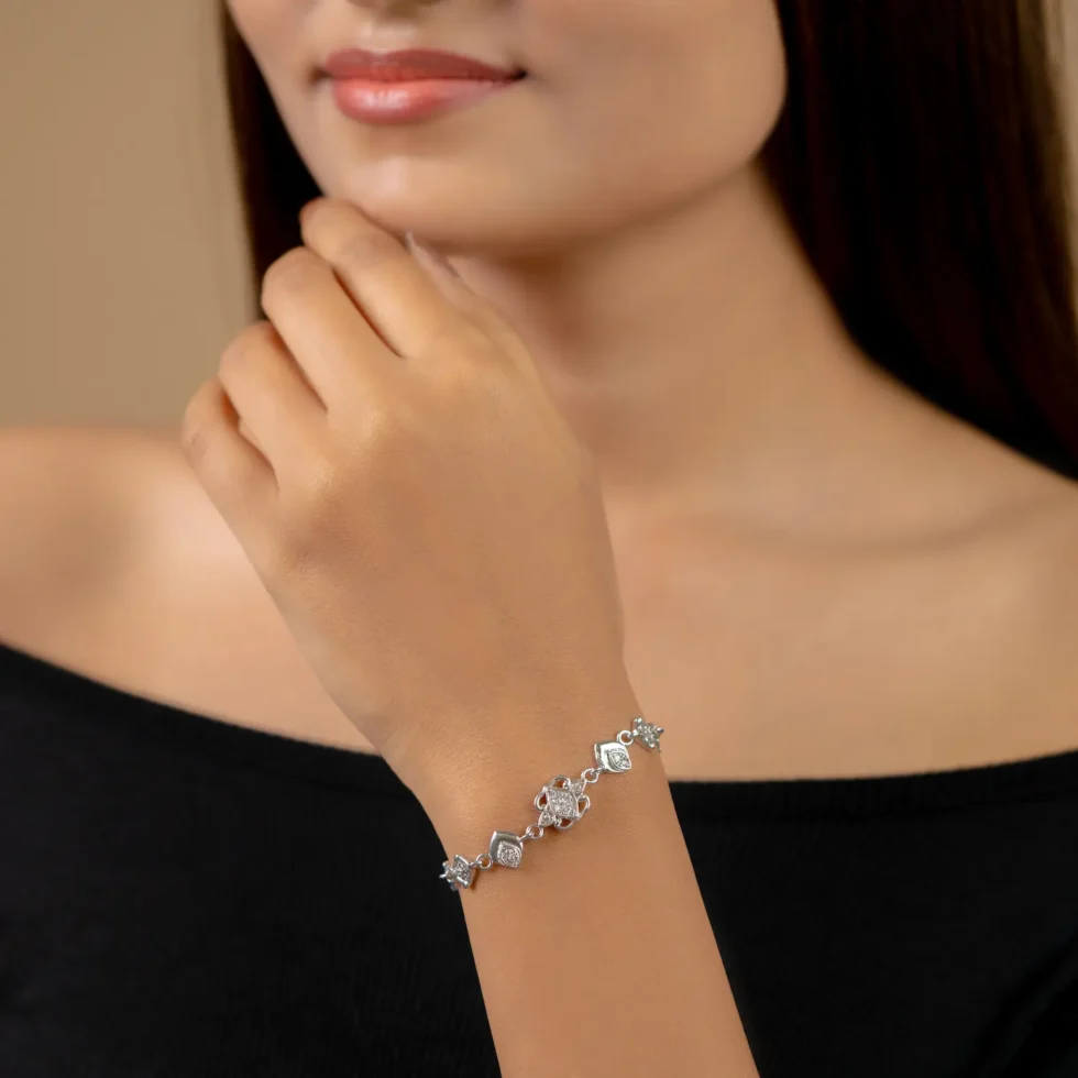 Lotus Shine Bracelet B 89 with model