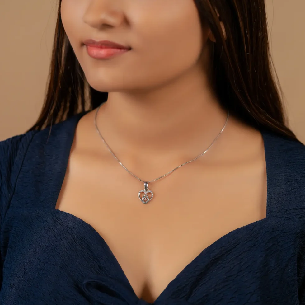 Love Bond Heart Necklace P12 with model