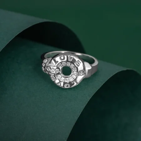 Love Bond Ring R 106 on table