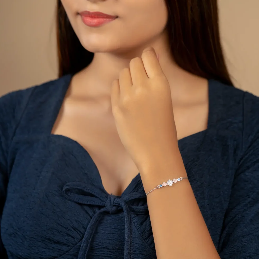 Multi-Clover Braclet B 13 with model