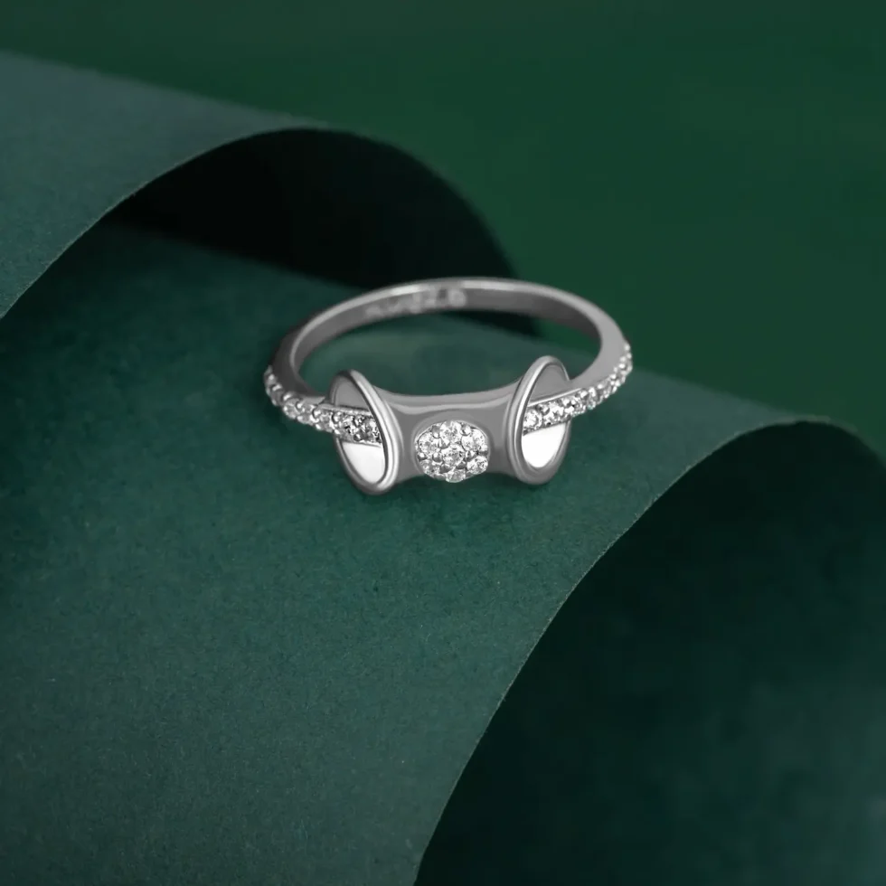 Nishav Jewellers 925 Sterling Silver Cannoli Rings R 22 on table (1)