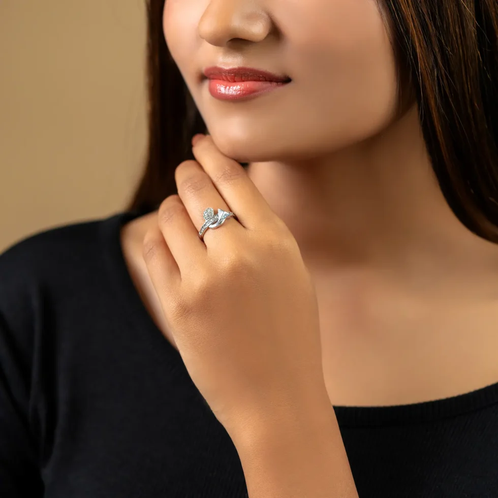 Nishav Jewellers 925 Sterling Silver Floral Pyramid Luxe Ring R 227 with model