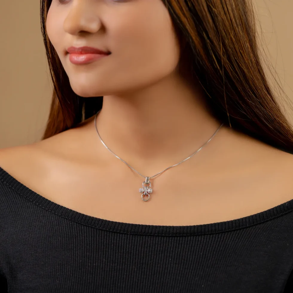 Trilogy Linked Pendant Necklace N69 with model