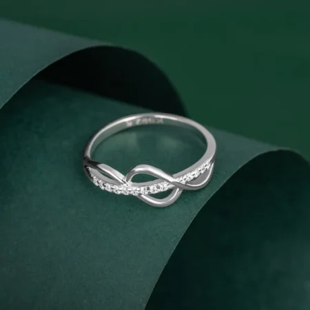 Twist Diamond Ring R 59 on table