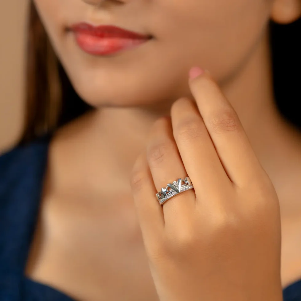Victory Crown Diamond Ring R 190 with model